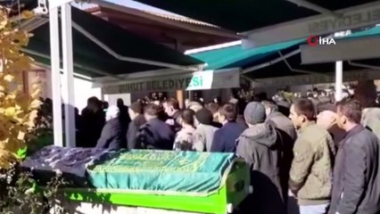 Zonguldak’taki trafik kazasında vefat eden Tunç çifti son yolculuğuna uğurlandı