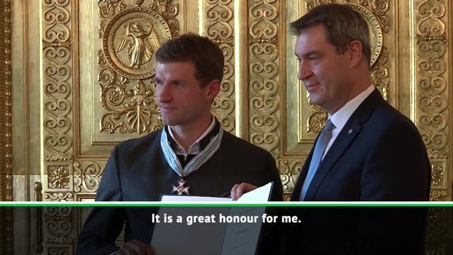 Bayern star Muller delighted to receive Bavarian Medal of Honour
