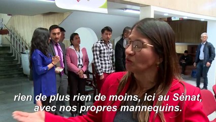 Défilé de mode d'ex-rebelles des FARC au Sénat de Colombie