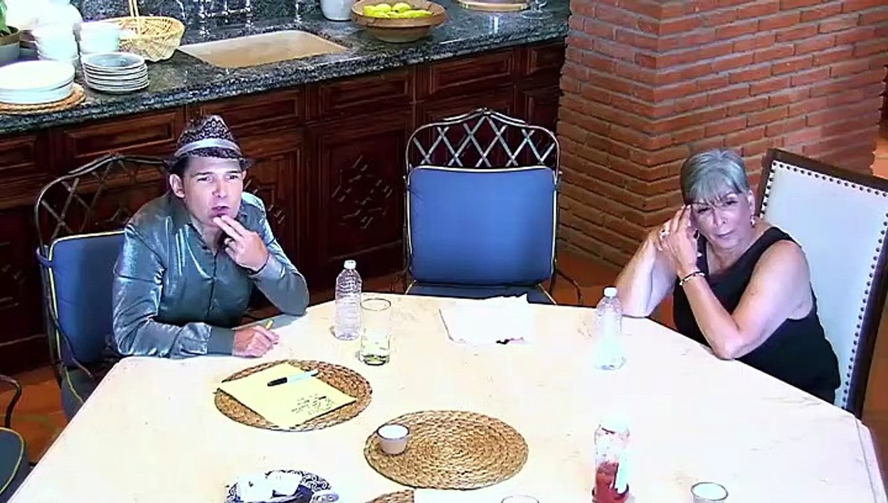 Watch! Corey Feldman Injures Himself Chasing Aaron Carter Around The House In ‘Marriage Boot Camp: Family Edition’ Sneak Peek