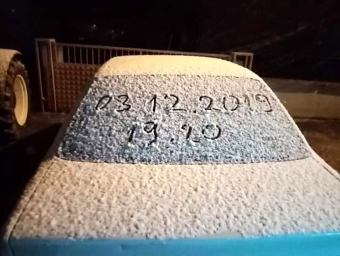 Kar Balkanlar'dan giriş yaptı, sınır köyleri beyaza büründü