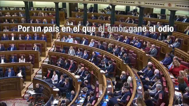 Amplio abanico de fórmulas y versiones en los juramentos de los diputados y senadores