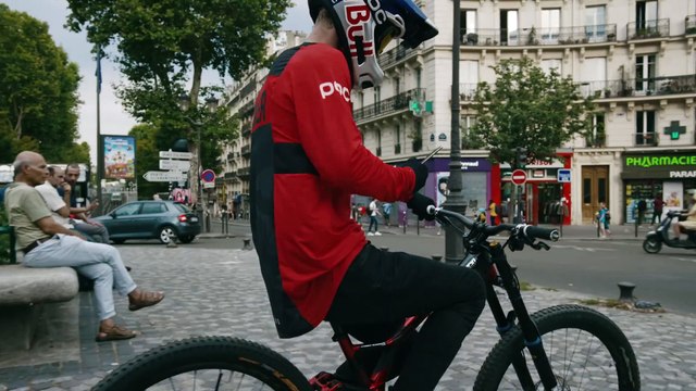 Descente de dingue en VTT dans les rues de Lyon !