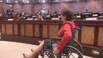 Legisladores ecuatorianos experimentan la discapacidad como ejercicio de sensibilización