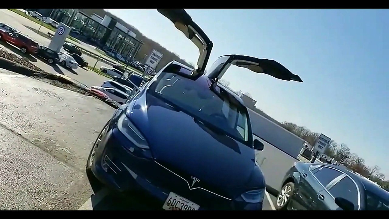 THE MODEL X DOES WHAT ?