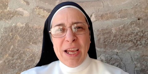Sor Lucía Caram se define como "monja cojonera"