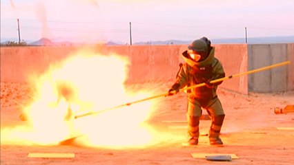 Criss Angel Mindfreak: Walk Through Exploding Minefield