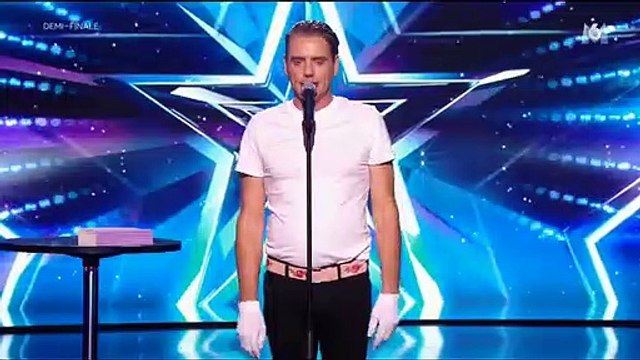 Découvrez le geste du chanteur Philippe Katerine lors de la demi-finale de Incroyable Talent qui a scandalisé les internautes - VIDEO