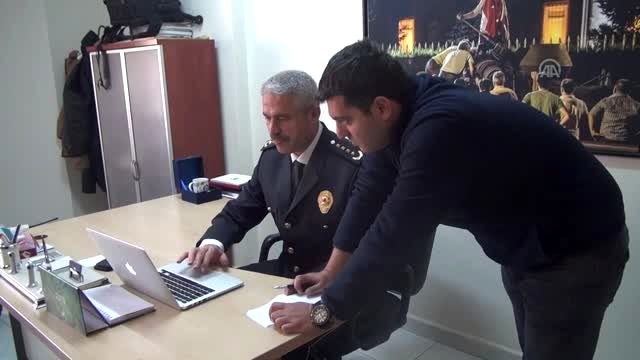 Adıyaman Emniyet Müdürü Ergüder, AA'nın Yılın Fotoğrafları oylamasına katıldı