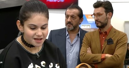 MasterChef'te şarkı söyleyen görme engelli kız, performansıyla herkesi mest etti