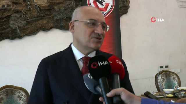 Büyükekşi'den transfer açıklaması: 'Devre arası forvet, orta saha, sol bek ve 6 numara transfer edeceğiz'