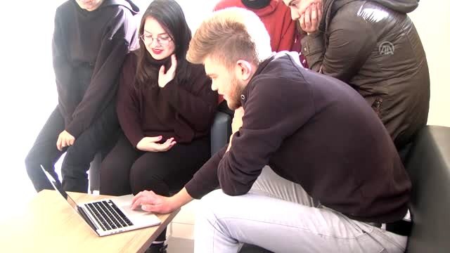 ASÜ İletişim Fakültesi öğrencileri AA'nın Yılın Fotoğrafları oylamasına katıldı