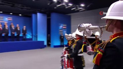 - Cumhurbaşkanı Erdoğan, liderlerle aile fotoğrafına katıldı