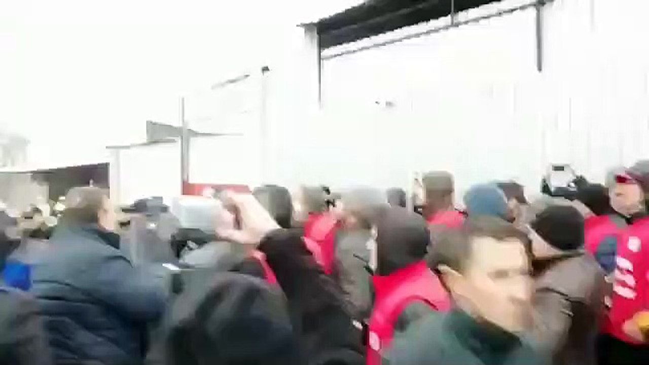 Sendikanın eylemine polis engeli