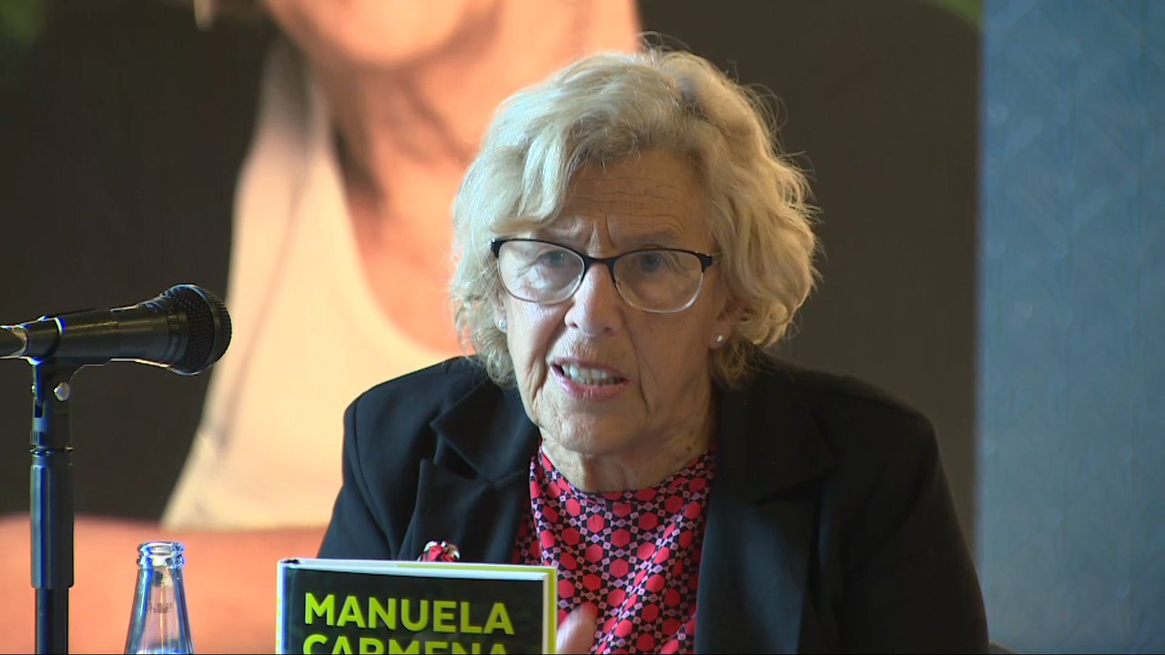 Carmena critica la situación de los demandantes de asilo