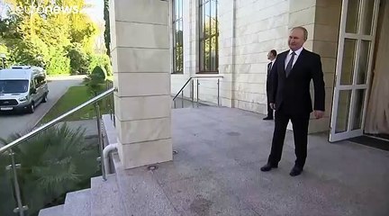 A kémbotrány sem rontotta el az orosz és a szerb elnök barátságát