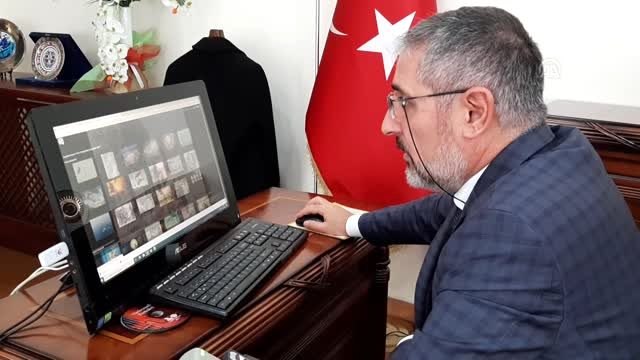 Ardahan Üniversitesi Rektörü Prof. Dr. Biber AA'nın Yılın Fotoğrafları oylamasına katıldı