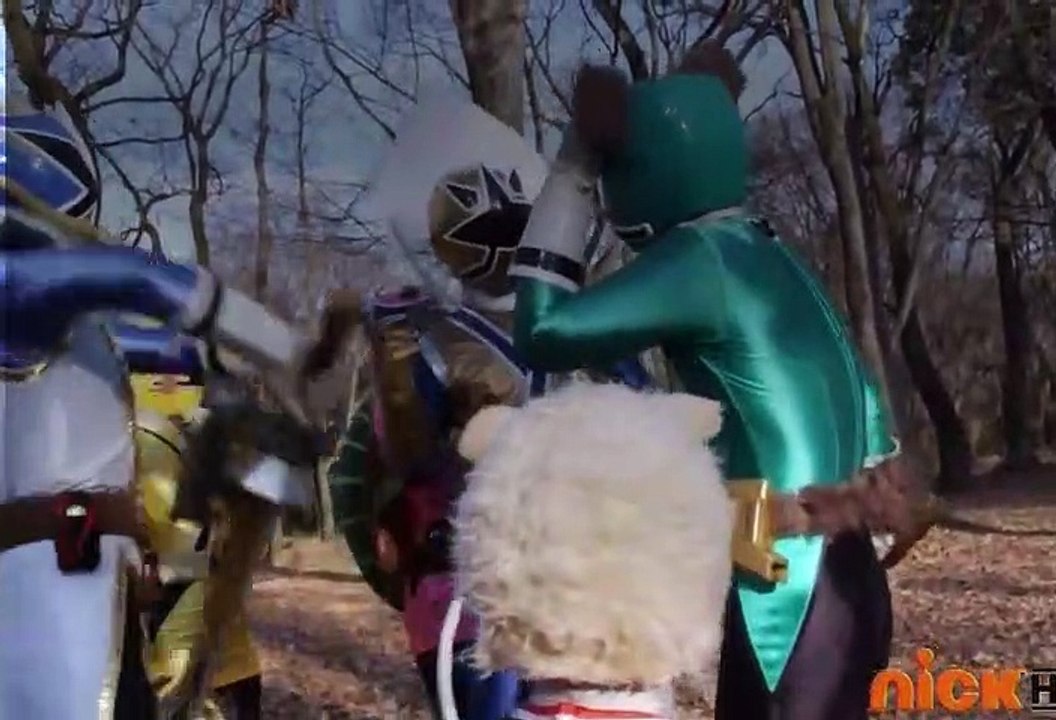 Power Rangers - 19x15 - Trickster Treat