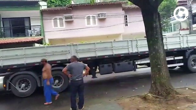 Carretas erram caminho e têm dificuldades de manobrar em Fradinhos