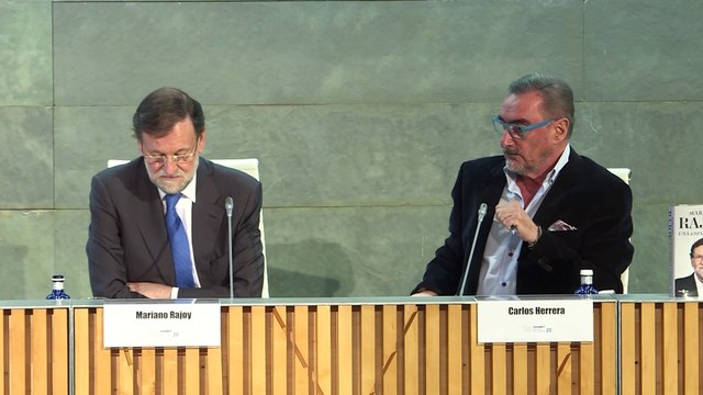 Rajoy avisa a Sánchez que será un irresponsable si rompe grandes consensos