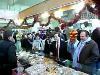 Avec Christine BOUTIN et Roger KAROUTCHI dans le marché