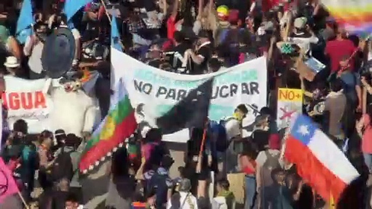 Chilenos seguem nas ruas