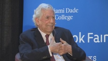 Para Vargas Llosa no hubo golpe en Bolivia y le desconcierta crisis chilena