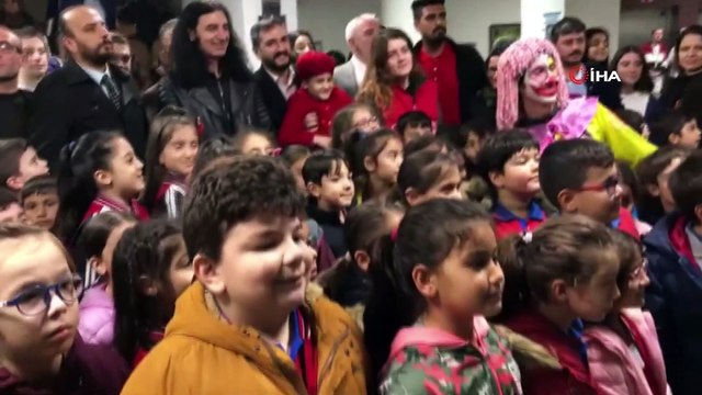 Ünlü sanatçı Murat Kekilli, onkoloji hastası çocuklarla buluştu