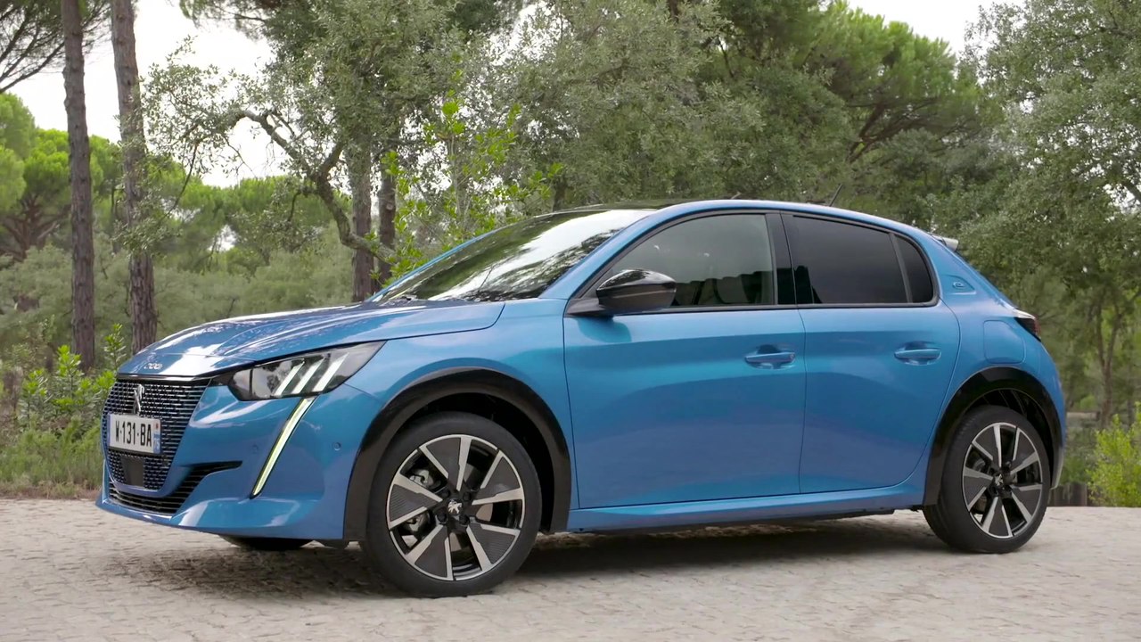 Exklusive Designelemente für den PEUGEOT e-2008