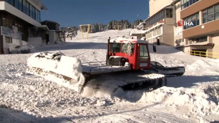 Uludağ'da kar kalınlığı 30 santimetreye ulaştı