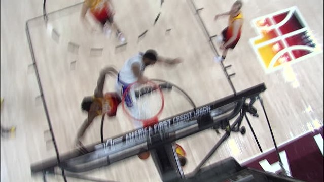 Davis posterizes Jazz duo