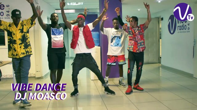 Demo Babi foot - Dj Moasco et ses danseurs dans les locaux de Vibe Radio