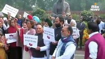 9 दिसंबर को नागरिकता बिल लोकसभा में पेश होगा; कांग्रेस का प्याज कीमतों को लेकर प्रदर्शन
