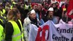 Grève du 5 décembre à Troyes : les manifestants sont devant la préfecture