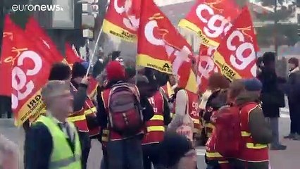 Generalstreik legt Paris lahm - Tränengas in Lyon