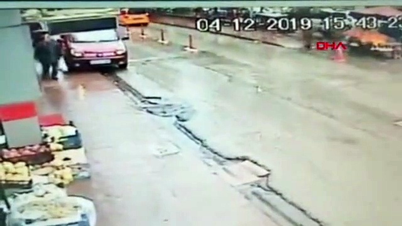 Ceren'in katili cinayetten sonra sokakta böyle gezmiş