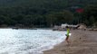 Antalya'da aralık ayında turistlerin deniz keyfi-ek
