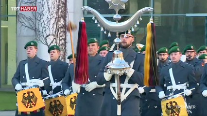 Merkel'in titreme nöbeti için önlem alınmaya devam ediliyor