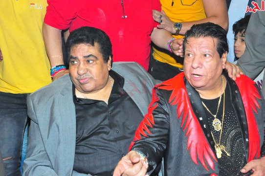 لقطات ترصد كيف ساند أحمد عدوية شعبان عبد الرحيم على فراش المرض