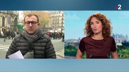 Grève du 5 décembre : à Paris, les syndicats rassemblés gare de l'Est