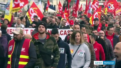 Grève du 5 décembre : à Marseille, Jean-Luc Mélenchon a intégré le cortège
