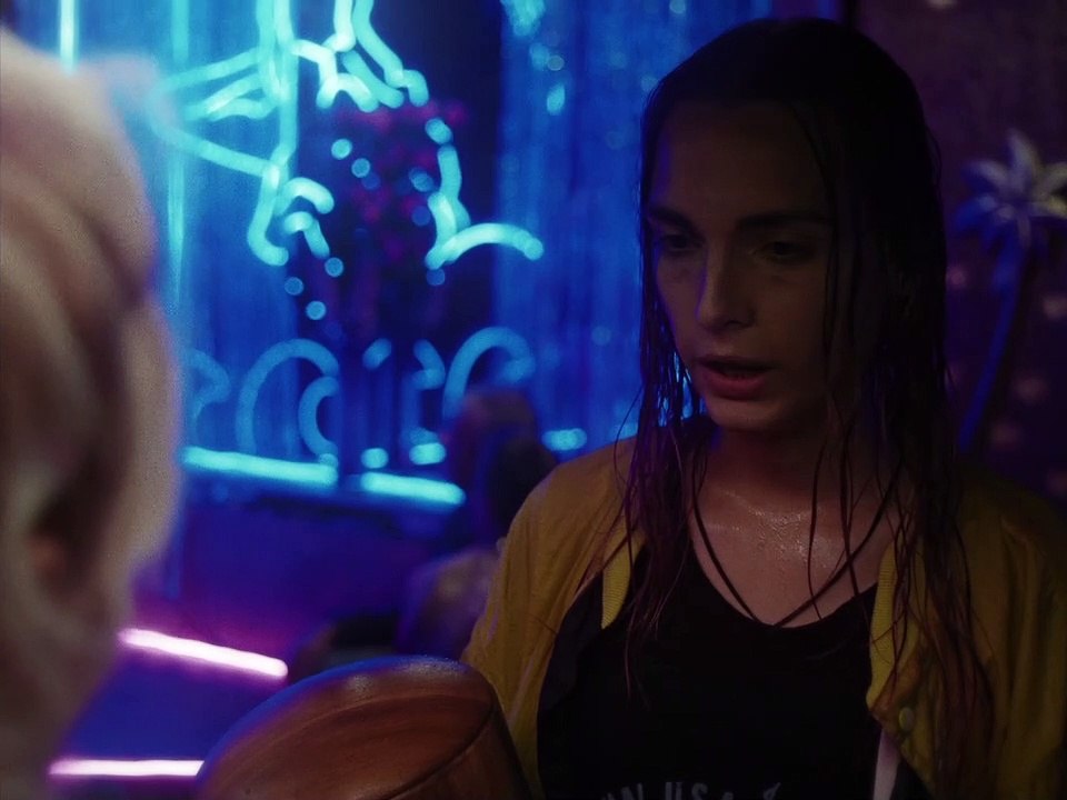 Lola / Lola vers la mer (2019) - Trailer (English Subs)