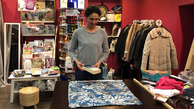 Mayenne. Un tutoriel pour apprendre la technique du furoshiki