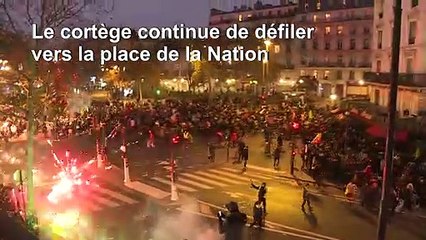 Retraites: des heurts éclatent à Paris