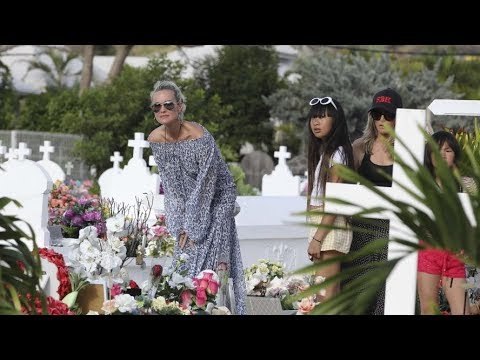 Laeticia Hallyday de retour à Saint Barthélemy avec Jade et Joy pour l'anniversaire de la mort de Jo