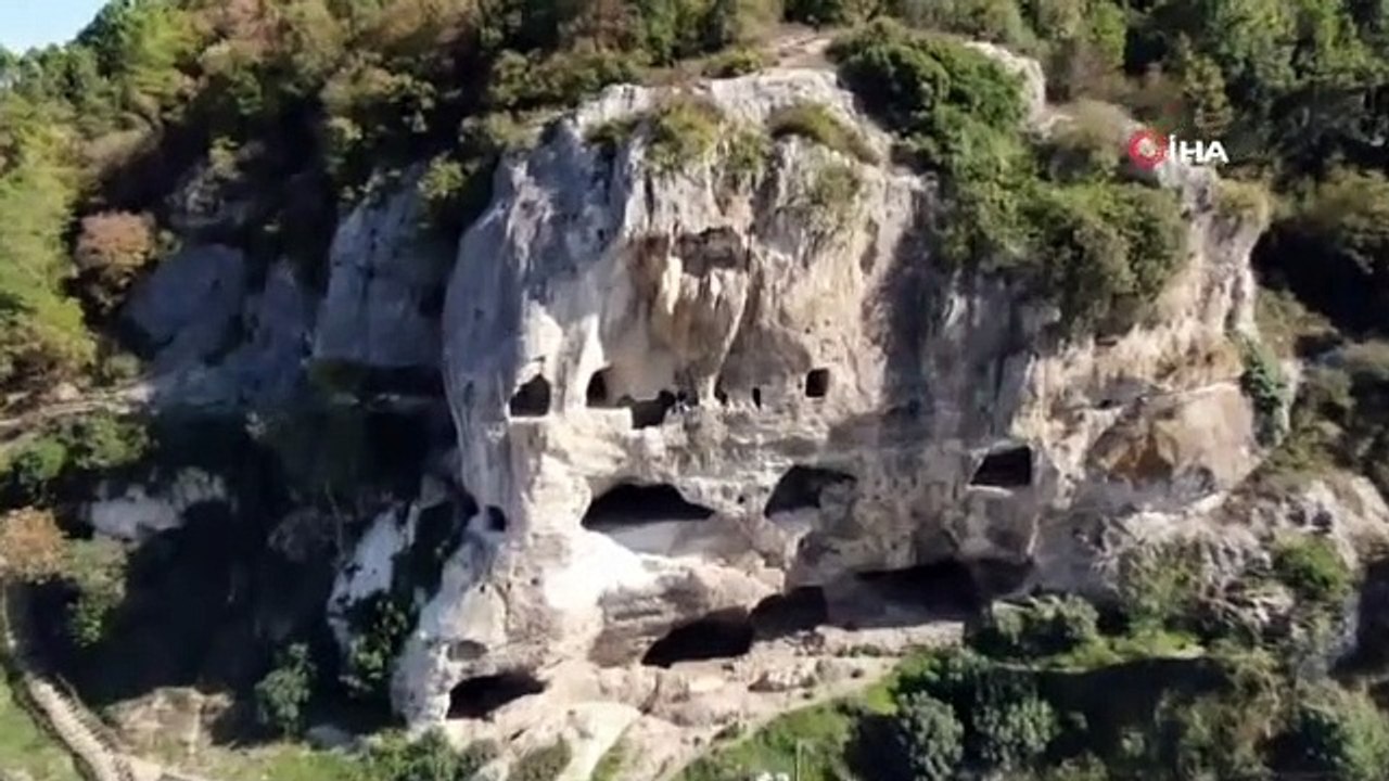 Tarihi İnceğiz Mağaraları çöp yığınına döndü