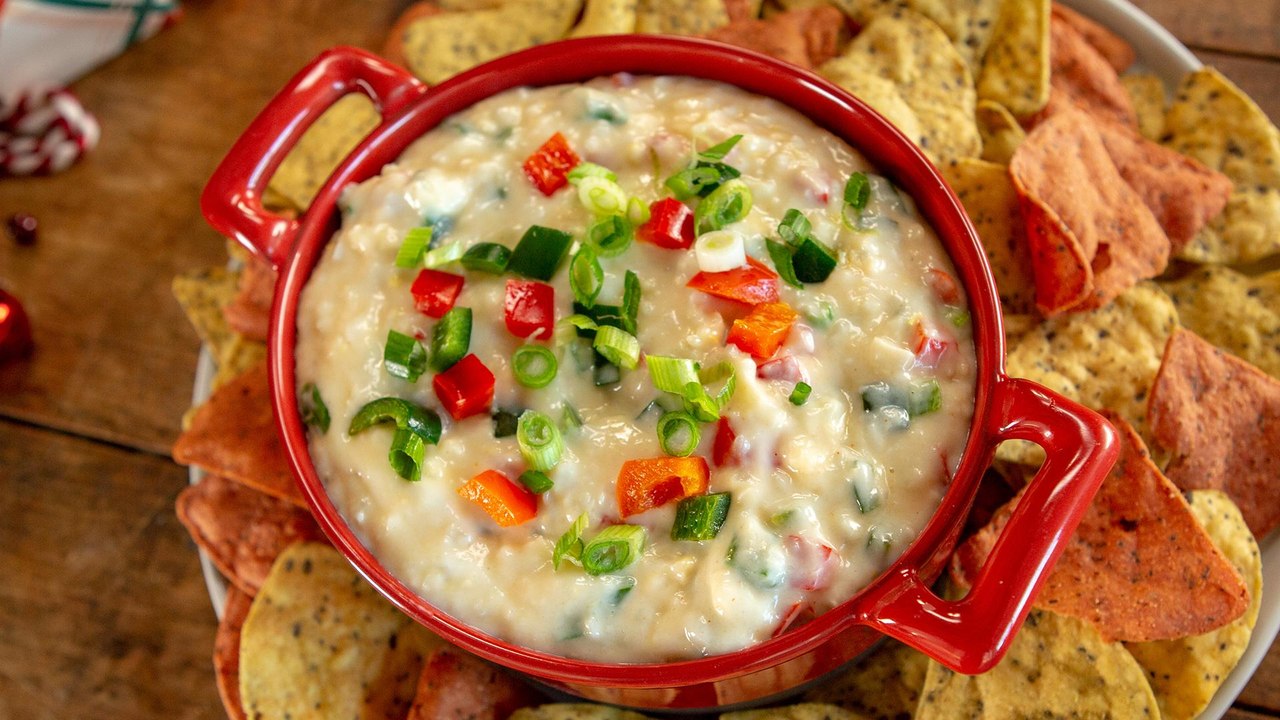 How to Make Creamy Christmas Corn Dip