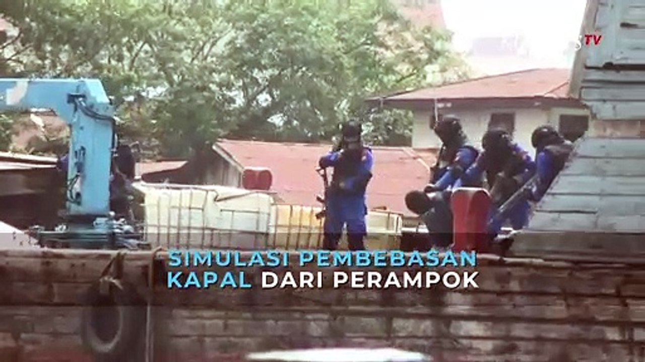 Simulasi Pembebasan Kapal Dari Perampok