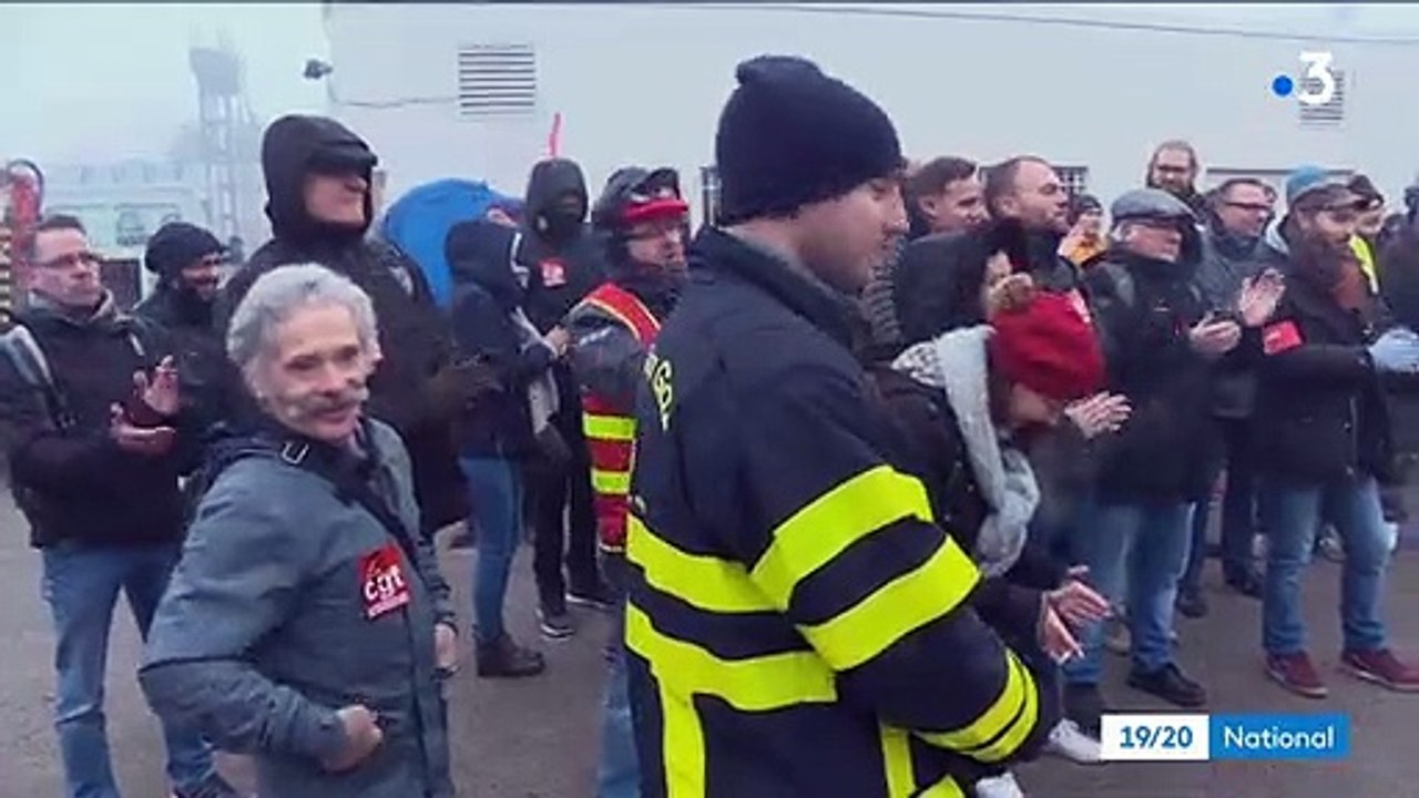 "On veut organiser à la SNCF la plus grosse grève du XXIe siècle " affirment les syndicalistes face aux cheminots en grève