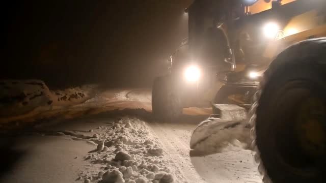 Doğu'da kar yağışı ve soğuk hava etkili oluyor